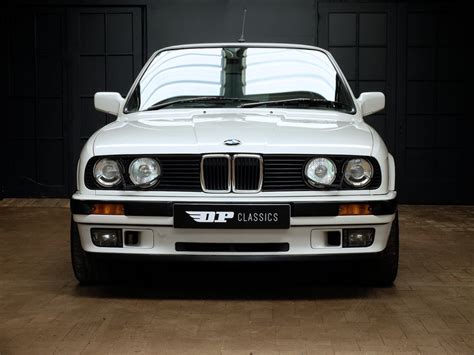 BMW E30 325i TOURING (1989) - Drew Pritchard Classics