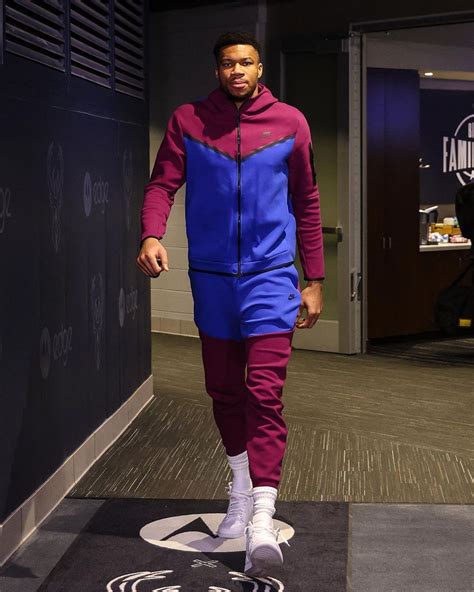 Giannis Antetokounmpo Outfit from March 20, 2023 | WHAT’S ON THE STAR?