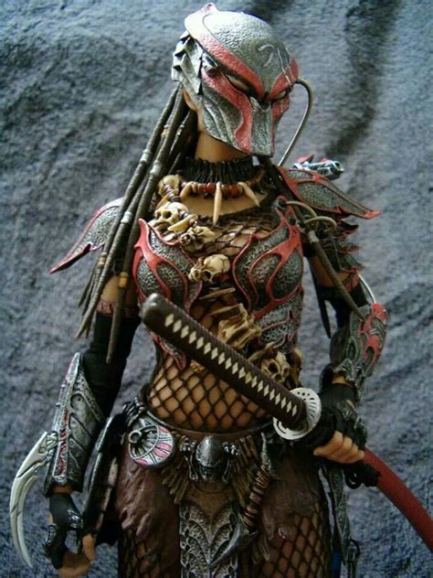 How the girl was meant to look | Predator cosplay, Predator costume, Female yautja