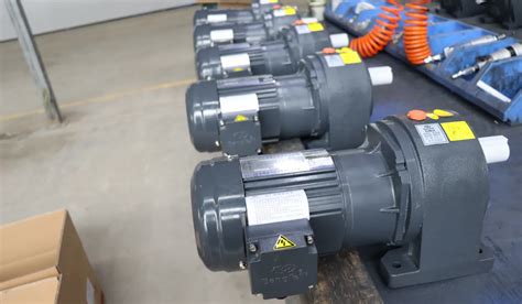 Pillars of Conveyance: AC Gear Motors for Conveyor Facilities - Gear Reduction Motor