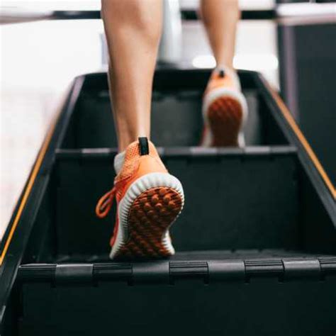 Stair Climber vs Treadmill: Which Is Best For You? - SET FOR SET