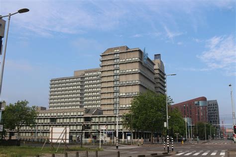 Memorials Free University Amsterdam - Amsterdam - TracesOfWar.com