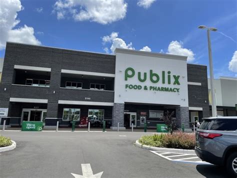 PUBLIX - Updated December 2024 - 34 Photos - 5140 County Line Rd, Lakeland, Florida - Grocery ...