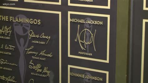 See Michael Jackson's signature in the Rock and Roll Hall of Fame ...