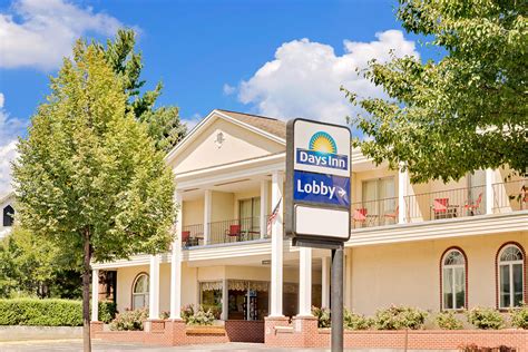 Days Inn by Wyndham Waynesboro | Waynesboro, PA Hotels