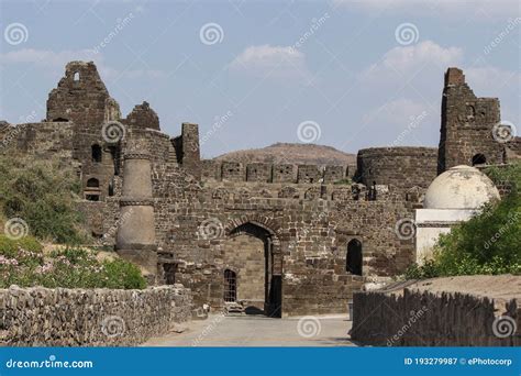 Inside View of Entrance Gate of Devgiri Fort or Daulatabad Fort ...