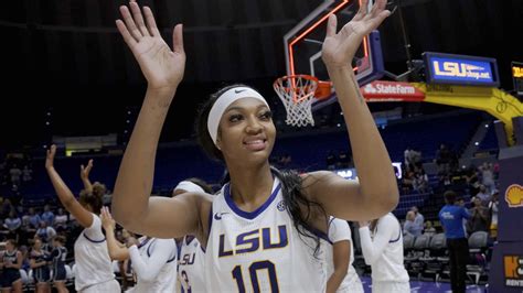 South Carolina vs. LSU women's college basketball odds, prediction: SEC ...