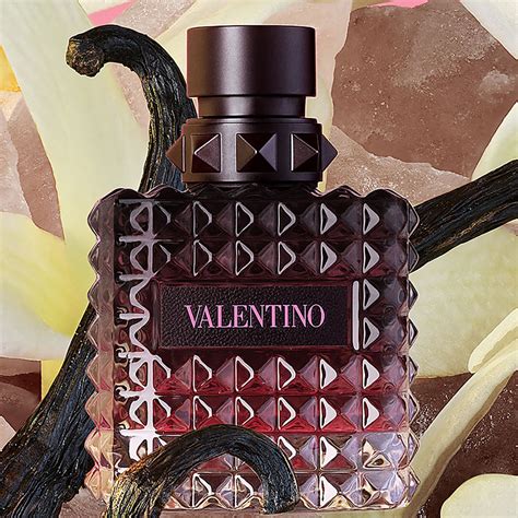 Valentino Donna Born In Roma Intense EDP 30ml - perfumeuk.co.uk