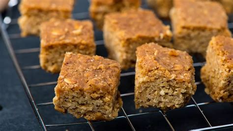 Mary Berry's four-ingredient flapjack recipe is 'easy' to make - and ...