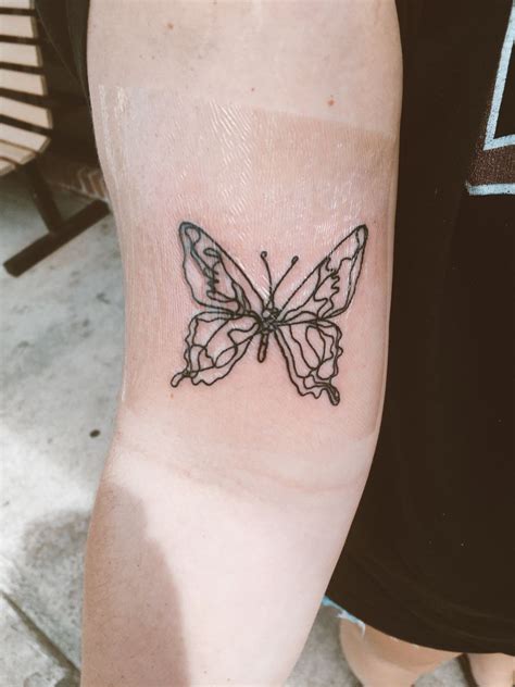 Minimal line drawn butterfly tattoo | Simplistic tattoos, Tattoos, Tiny ...