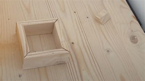 What Is Miter Joint? (Uses, Advantages & Disadvantages) - WoodworkMag.Com