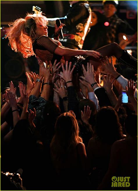 Lady Gaga Crowd Surfs During Grammys 2017 Performance with Metallica! (Video): Photo 3858567 ...