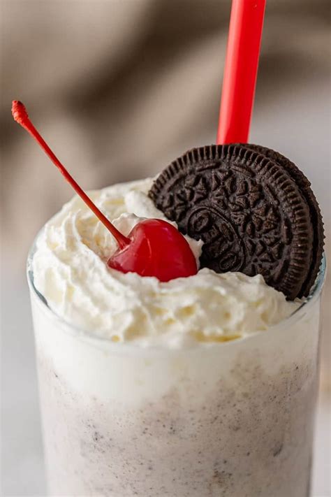 Chick Fil A Cookies and Cream Milkshake copycat recipe - Lifestyle of a ...