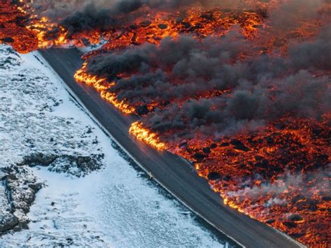 Iceland's Blue Lagoon evacuated because volcano is about to erupt | World News | Metro News