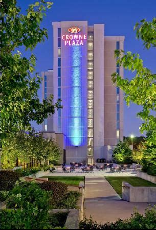 Crowne Plaza Chicago O'Hare Hotel & Conference Center $108 ($̶1̶2̶8̶ ...