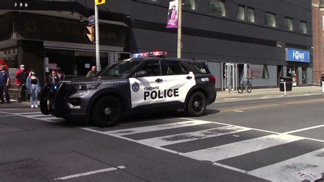 Toronto Police vehicles responding with the new lightbar, May 2021 ...