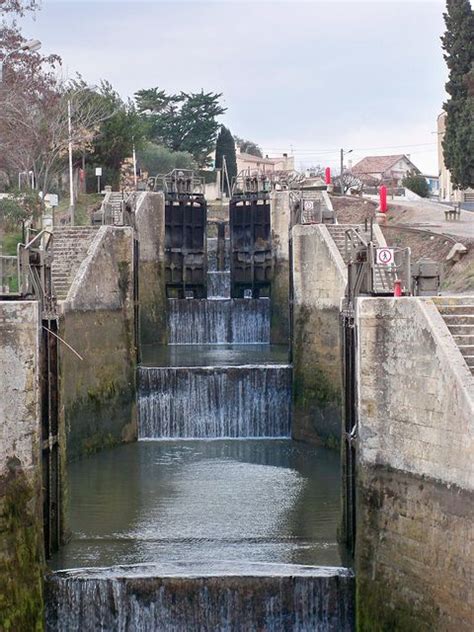 The nine locks of the Canal du Midi at Beziers | Canal du midi ...