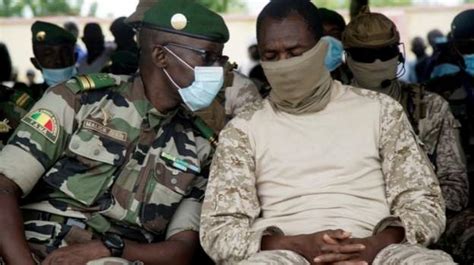 Mali: Coup leaders given one week to hand over