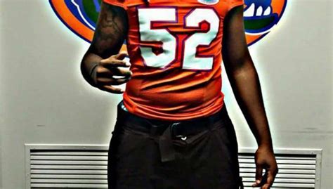 Brown commits and is recruiting for Florida | GatorCountry.com