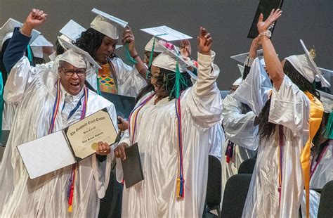 DC Student, 67, Celebrates High School Diploma - Goodwill Excel Center