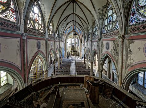 Abandoned Churches and their Beauty - Bored Daddy