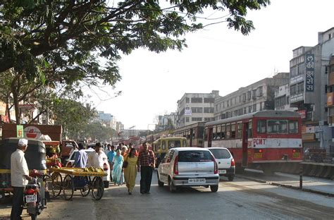 Stock Pictures: Crowded city streets in India