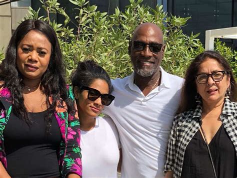 Masaba Gupta has a family reunion with dad Vivian Richards and mom ...