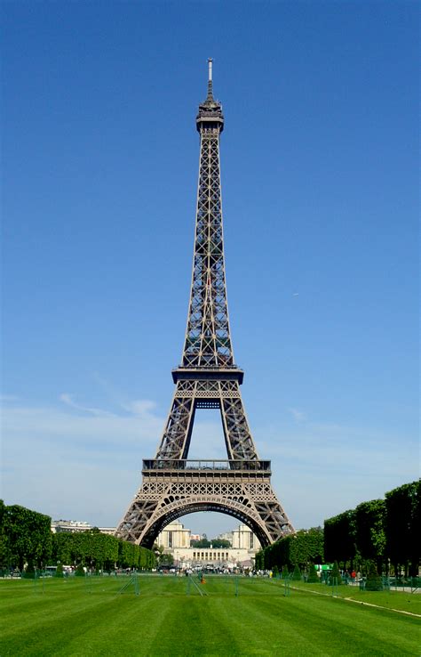 File:Eiffel Tower 01.jpg