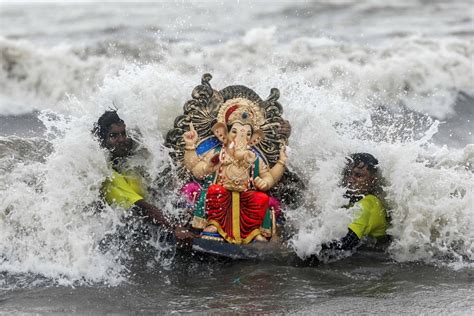 Ganesh visarjan 2020, Mumbai. Photo : Reuters in 2020 | Hindu gods, Deities, Ganesh