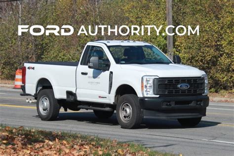 2023 Ford F-350 Super Duty XL Regular Cab: Photos