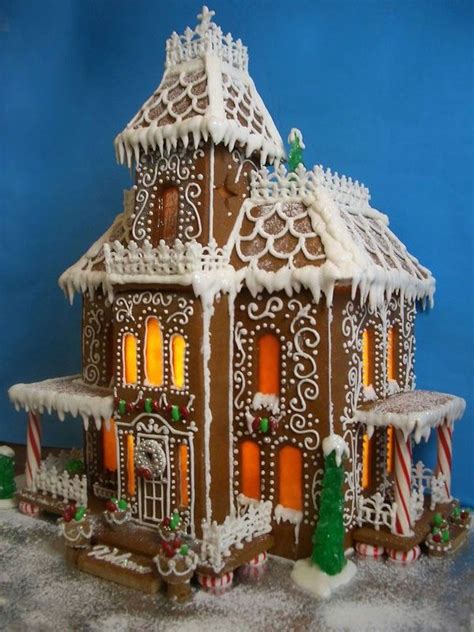 31 Amazing Gingerbread House Ideas | Gingerbread house designs, Gingerbread house, Christmas ...