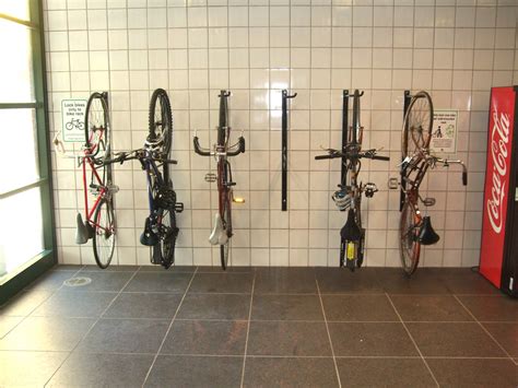 Wall mounted bike racks at Damen Brown Line | Someone who bo… | Flickr