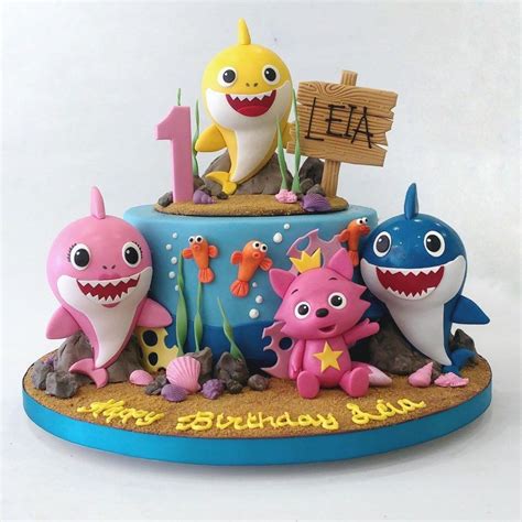 15 Adorable Baby Shark Birthday Cake Ideas (They're So Cute) | Shark ...