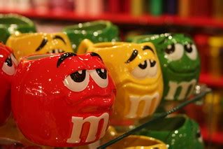 M&M Mugs | A collection of M&M Mugs at M&M Store in Las Vega… | Flickr