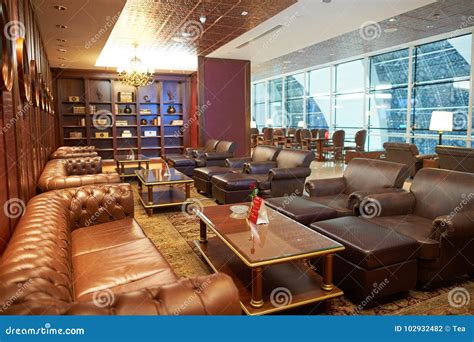 Emirates First Class Lounge Editorial Photography - Image of luxury ...