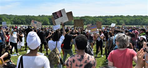 Van Cortlandt Park SIT DOWN PEACEFUL PROTESTS big crowd MQD_4772 - Norwood News