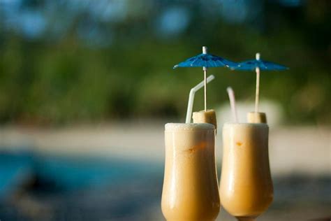 Free Stock photo of Tropical cocktails for two | Photoeverywhere