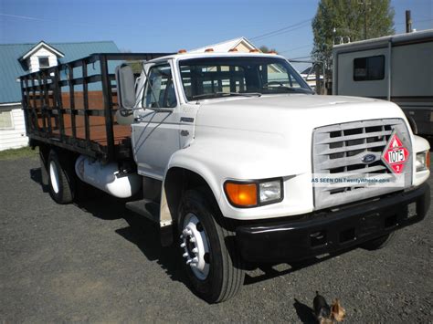 1998 Ford f-700 dump truck