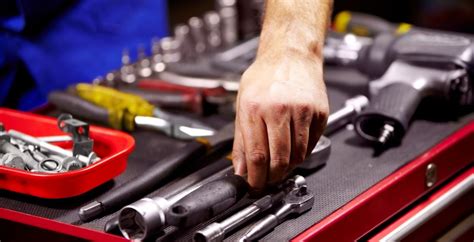 Top Auto Mechanic Tools You Must Have