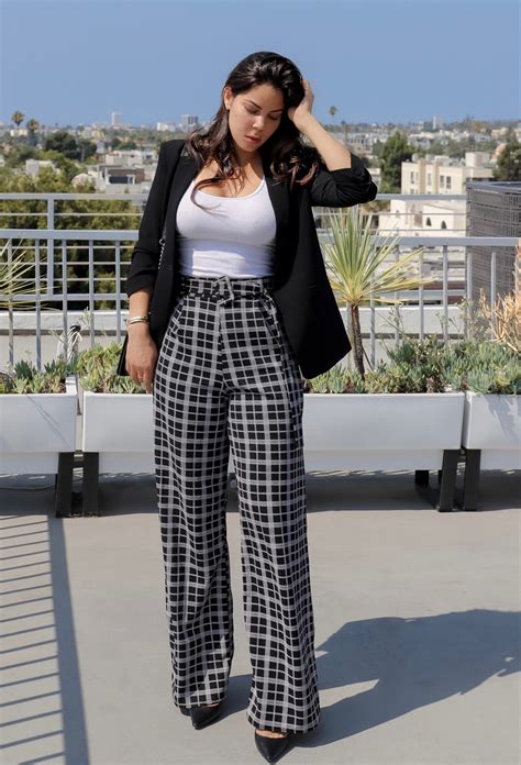 How To Style Plaid Pants For Fall (2023 Style Tips) - Purfect Sunday