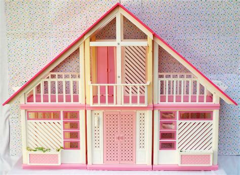 Barbie Dream House Dollhouse Pink and White A-Frame | Barbie dream house, Barbie doll house, Barbie