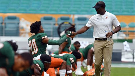 FAMU coach Willie Simmons to speak at Texas Football Coaches Clinic