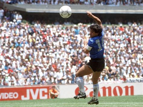 Diego Maradona Hand Of God Wallpapers - Wallpaper Cave