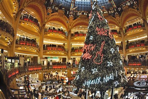 Joyeux Noël! A Guide to 6 French Christmas Traditions - So Chic