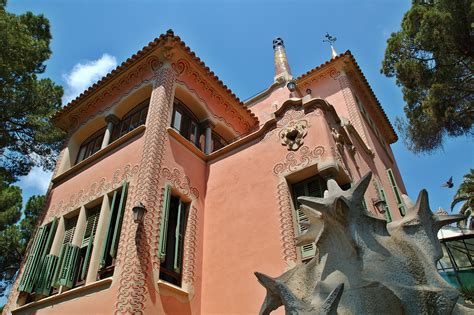 Barcelona Photoblog: Gaudi Museum in Park Guell, Barcelona