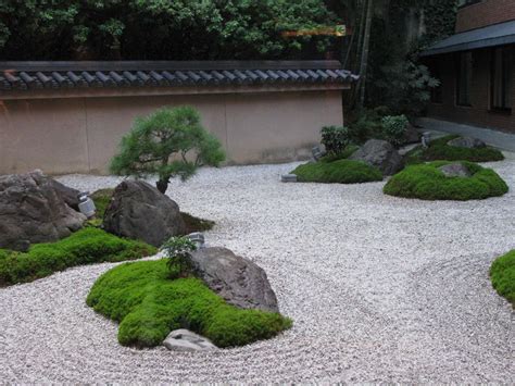 https://kotojazz.wordpress.com/tag/japanese-rock-gardens/ | Japanese rock garden, Small japanese ...