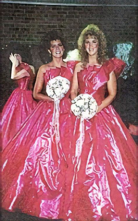 46 Ridiculous Vintage Bridesmaids Dresses That Show Just How Much Time Has Changed | Vintage ...