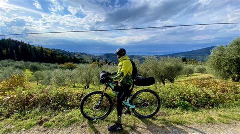 A tutta bici lungo la famosa Via degli Dei