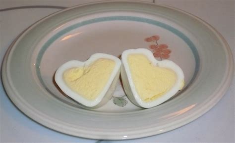 How to Mold a Boiled Egg Into a Heart Shape: 9 Steps