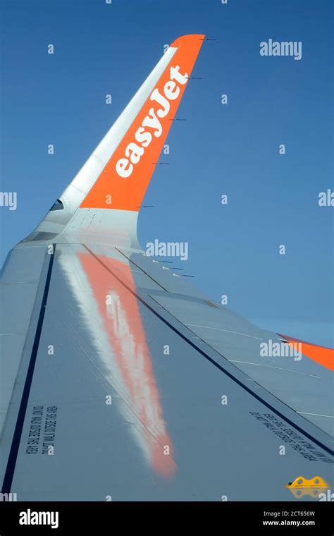 SHARKLET ON AN AIRBUS A320NEO OF EASYJET Stock Photo - Alamy